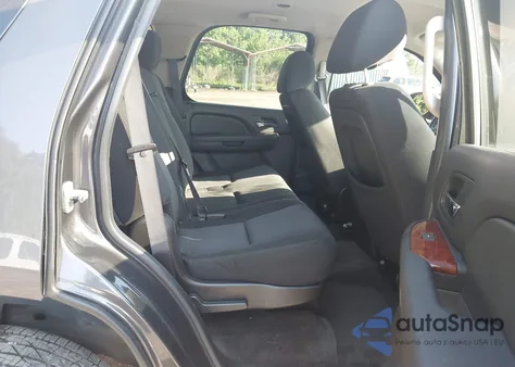 2011 Chevrolet Tahoe Ls z USA, uszkodzony, nr VIN 1GNSCAE06BR117859